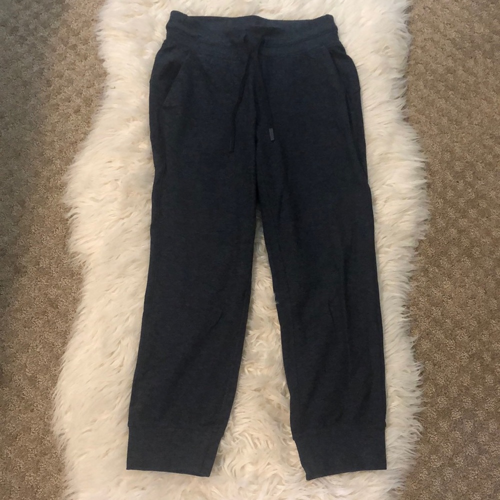 Lululemon Ready to Rulu High-Rise jogger crop in navy blue